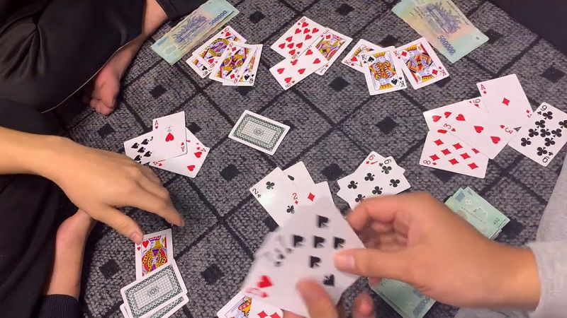Hiểu rõ bản chất của việc phá phỏm trong tá lả
